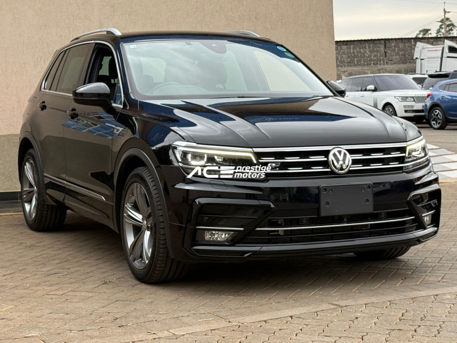 Image of Volkswagen Tiguan R-Line YOM - 2018