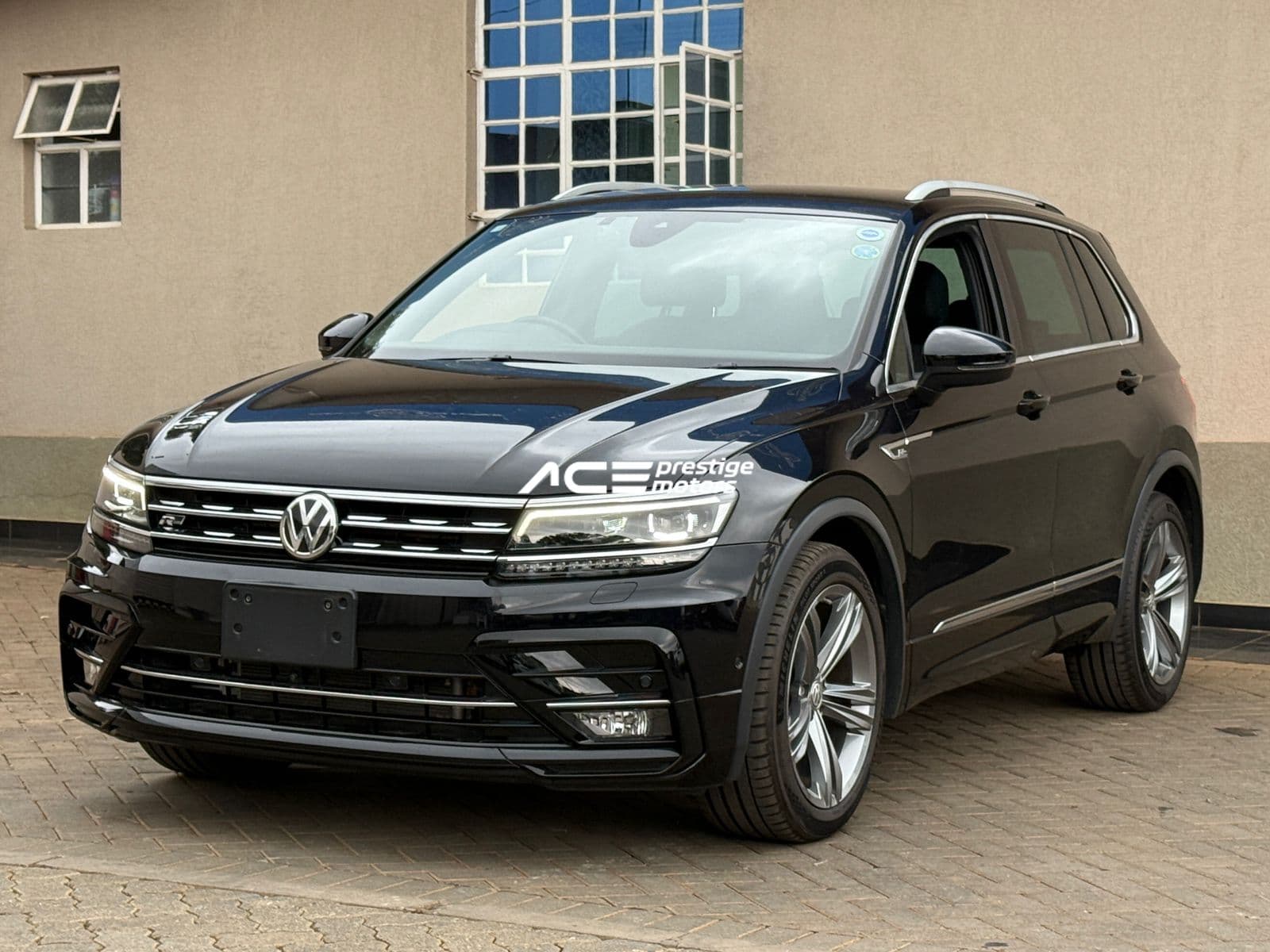 Image of Volkswagen Tiguan R-Line YOM - 2018