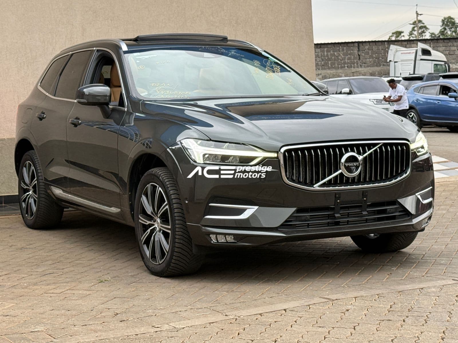 Image of Volvo XC60 T5 Inscription AWD YOM - 2018
