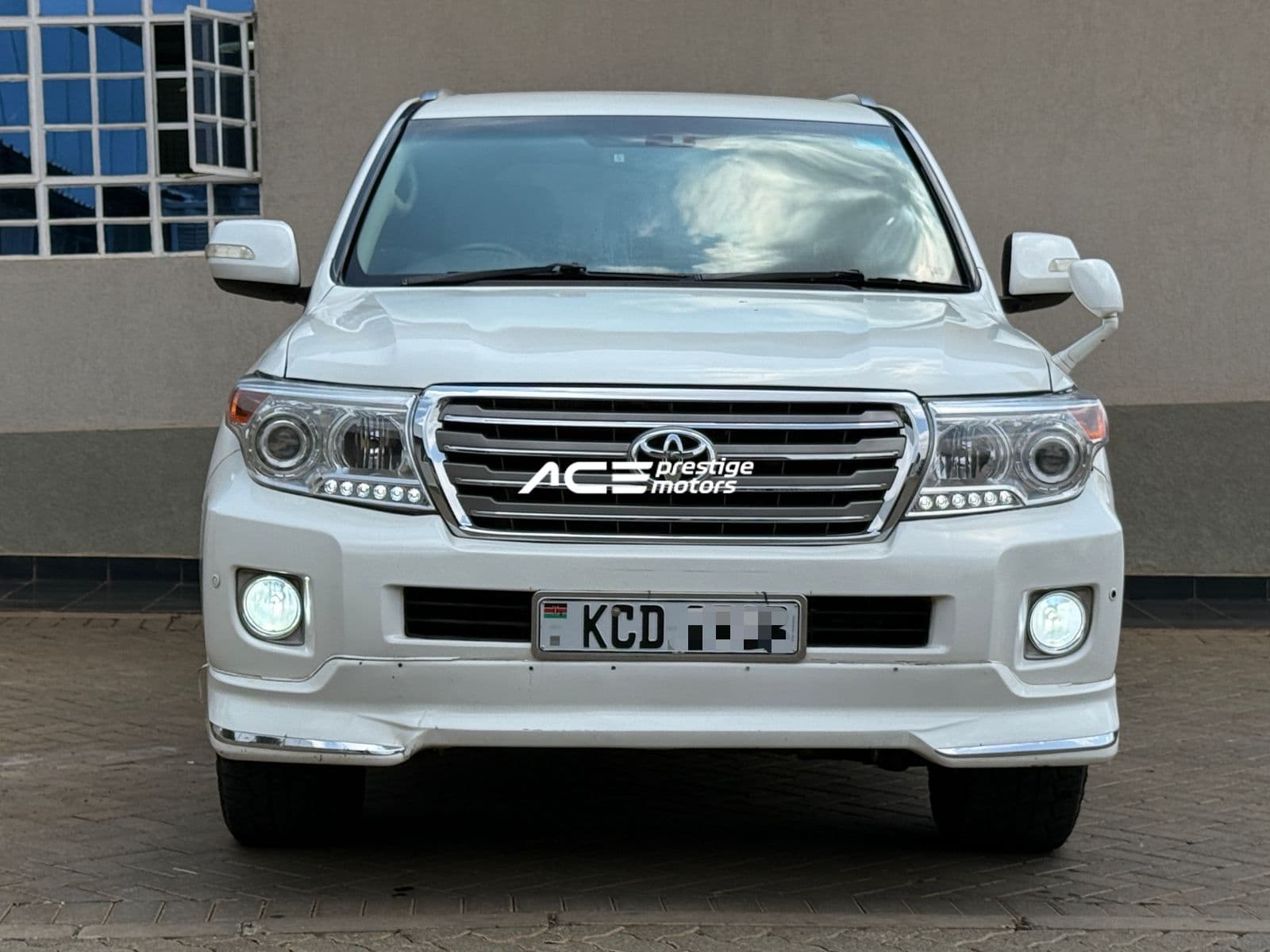 Image of Toyota Land Cruiser LC200  YOM - 2008