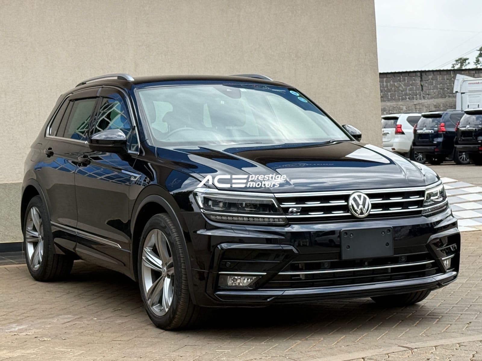 Image of Volkswagen Tiguan R-Line YOM - 2018