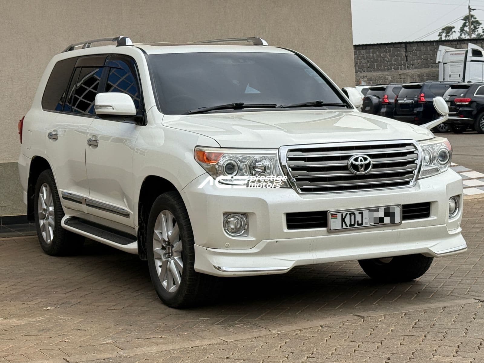 Image of Toyota Land Cruiser LC200 ZX YOM - 2014