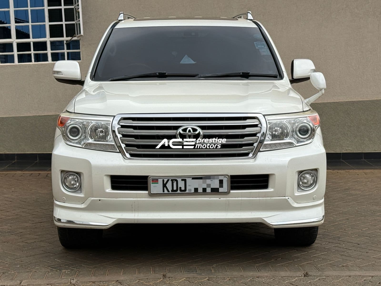 Image of Toyota Land Cruiser LC200 ZX YOM - 2014
