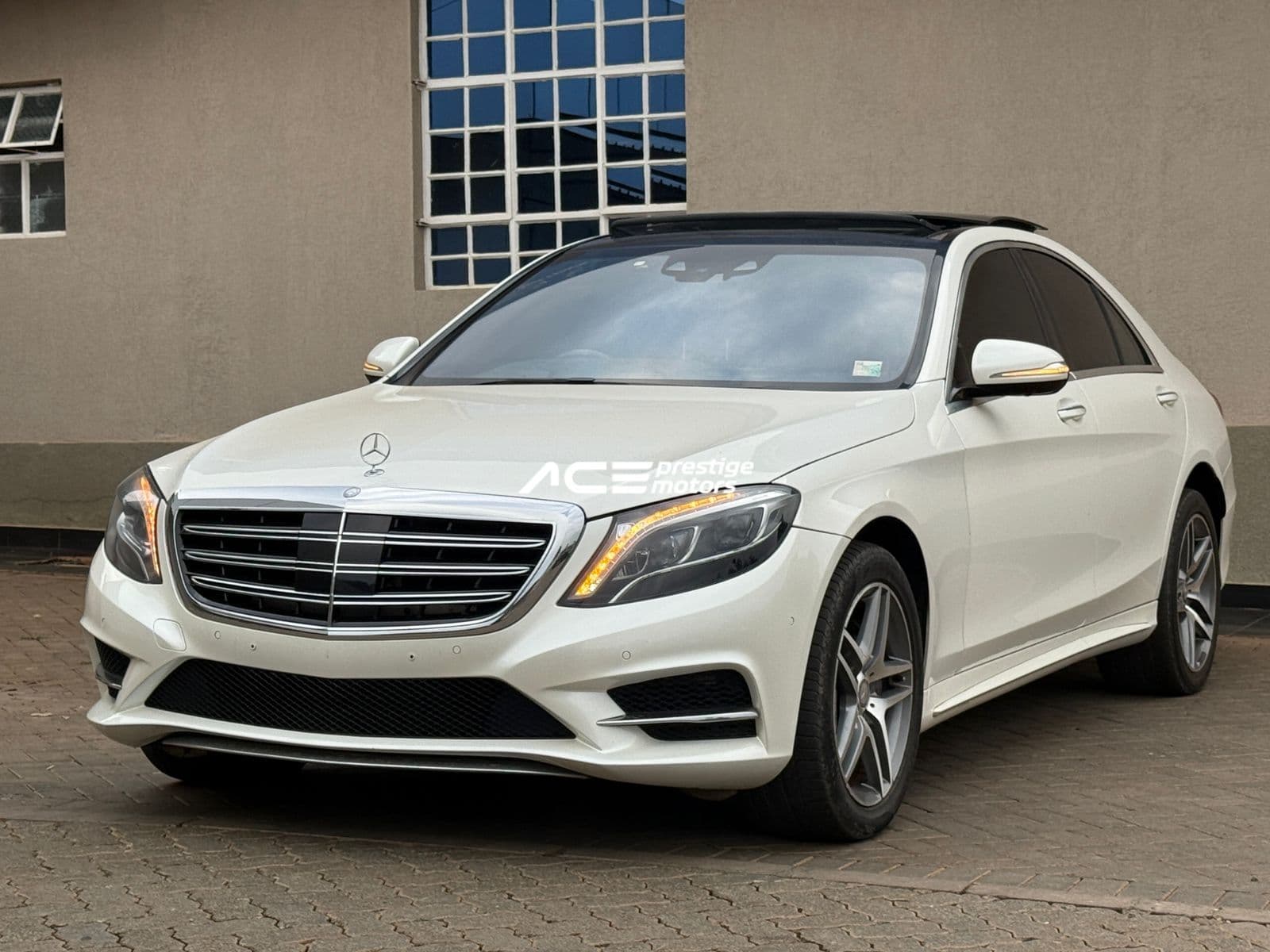 Image of Mercedes-Benz S400h YOM - 2017