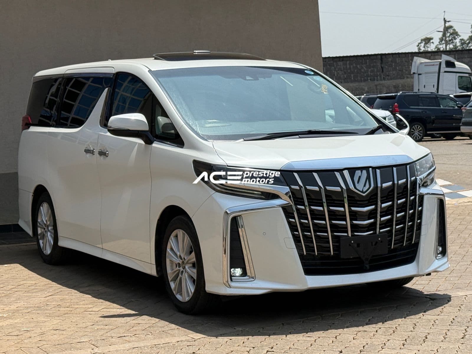Image of Toyota Alphard YOM - 2018