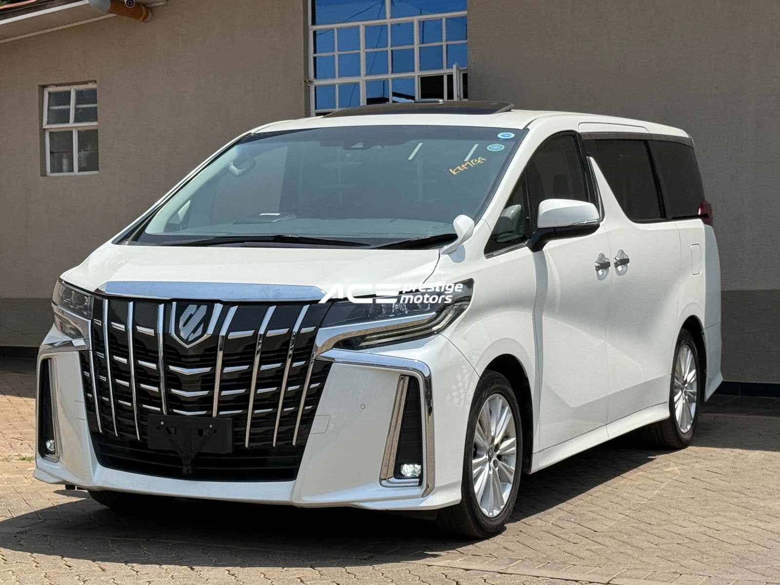 Image of Toyota Alphard YOM - 2018