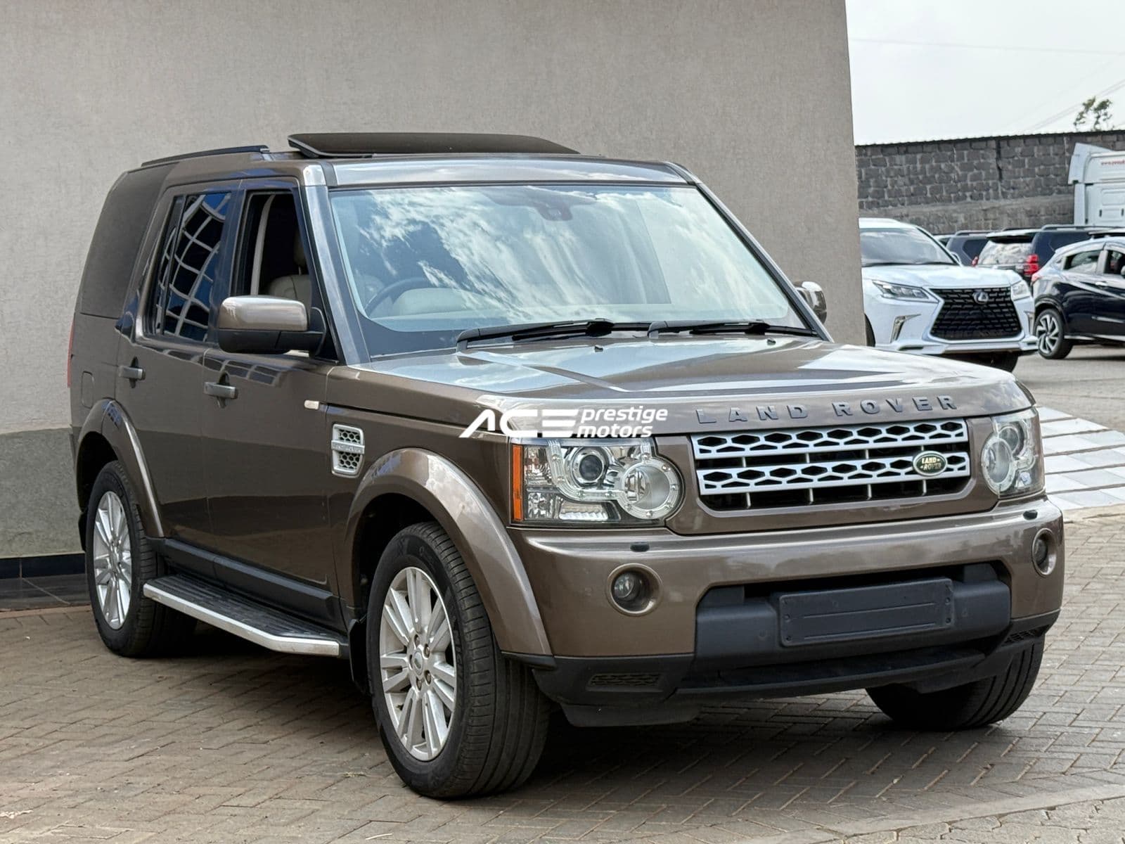 Image of  Land Rover Discovery IV HSE  YOM - 2010