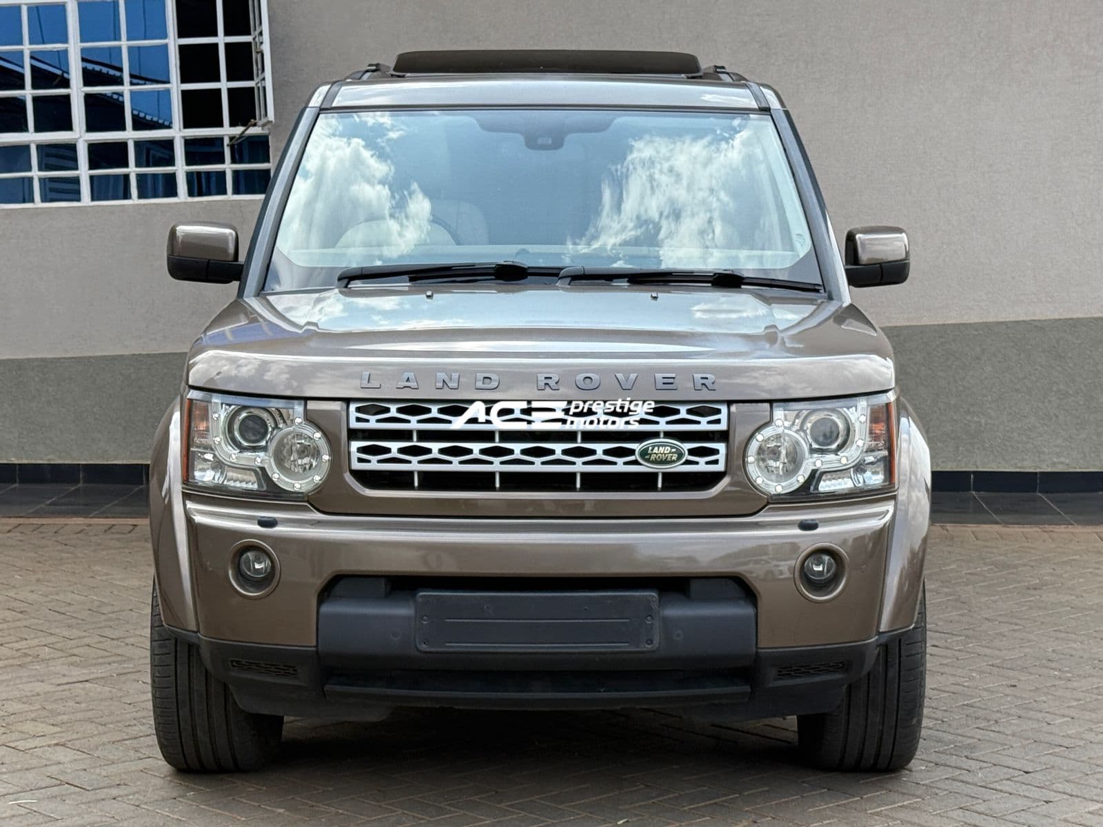 Image of  Land Rover Discovery IV HSE  YOM - 2010