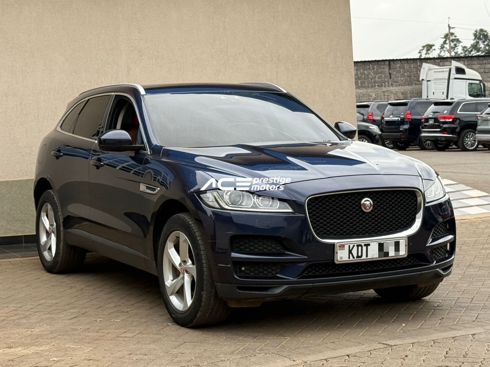 Image of  Jaguar F-Pace AWD YOM - 2017