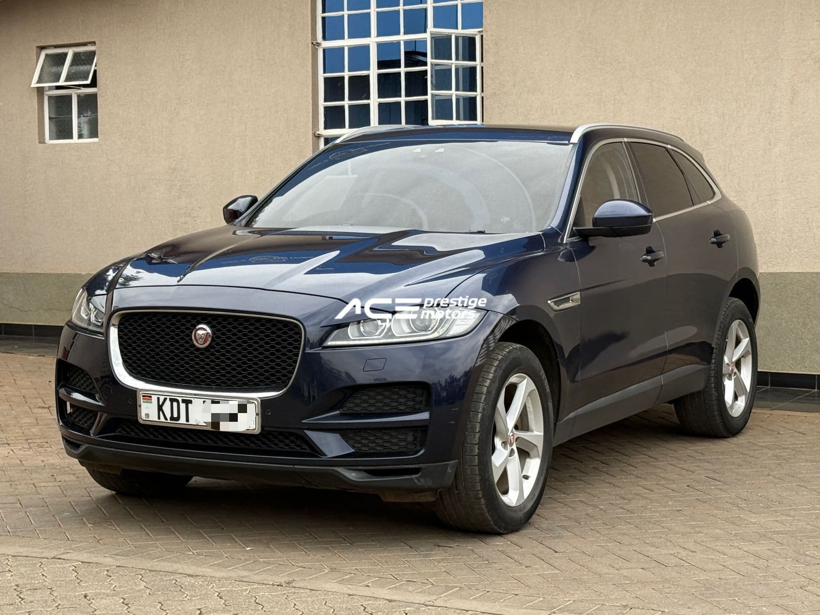 Image of  Jaguar F-Pace AWD YOM - 2017