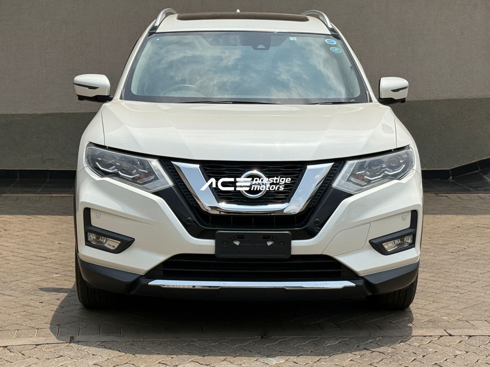 Image of  Nissan X-Trail Hybrid/Panoramic sunroof YOM - 2018
