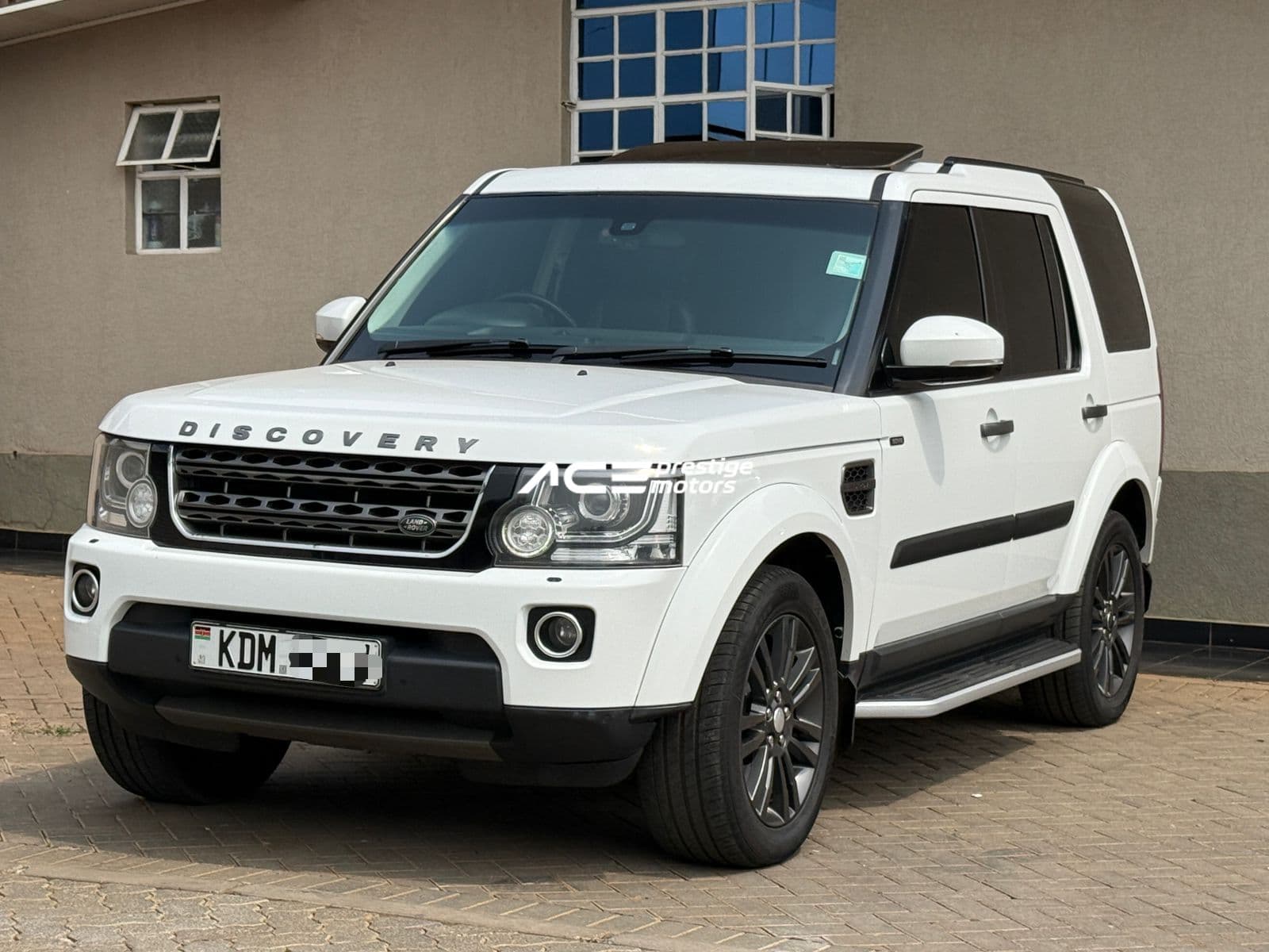 Image of Land Rover Discovery IV SDV6  YOM - 2016