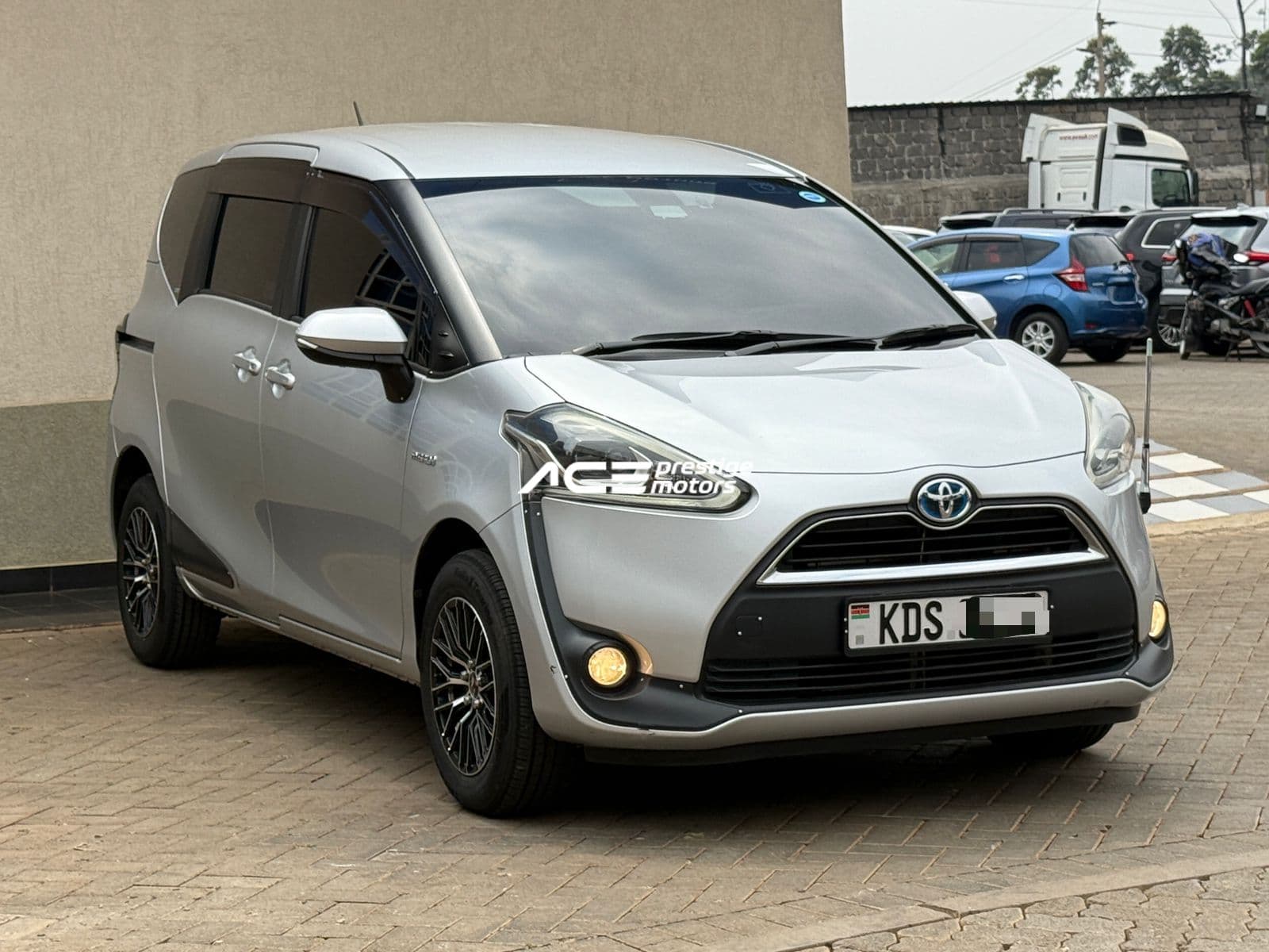 Image of Toyota Sienta Hybrid YOM - 2017