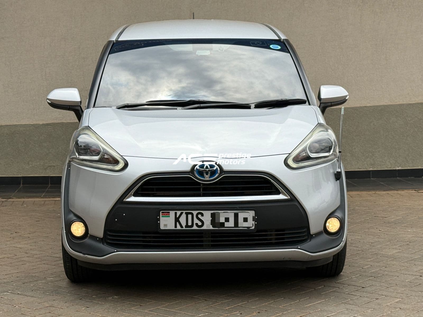 Image of Toyota Sienta Hybrid YOM - 2017