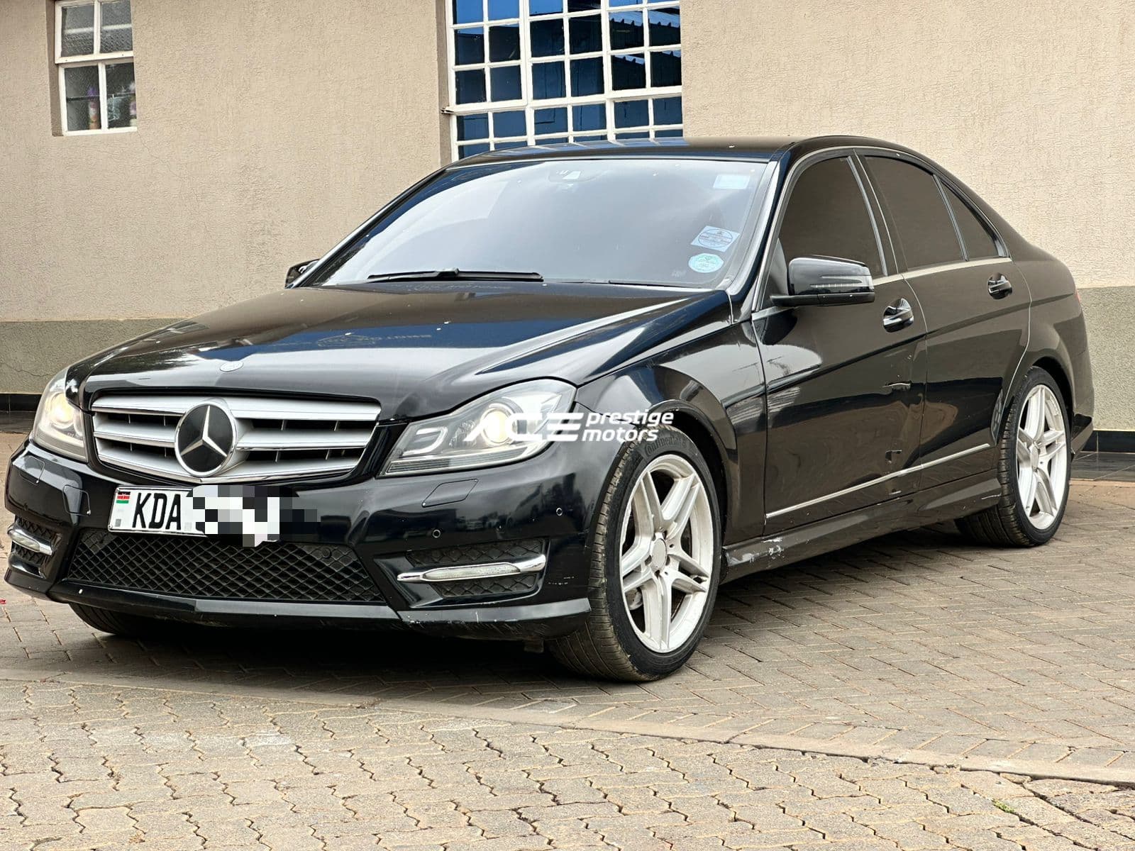 Image of Mercedes-Benz C200 YOM - 2013