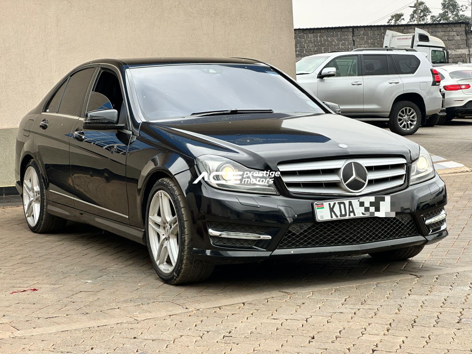 Image of Mercedes-Benz C200 YOM - 2013