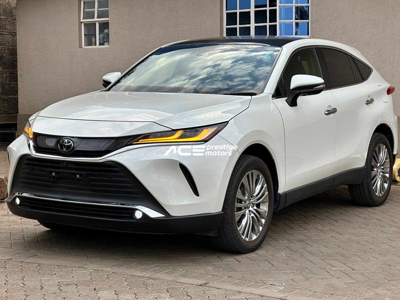 Image of Toyota Harrier YOM - 2022