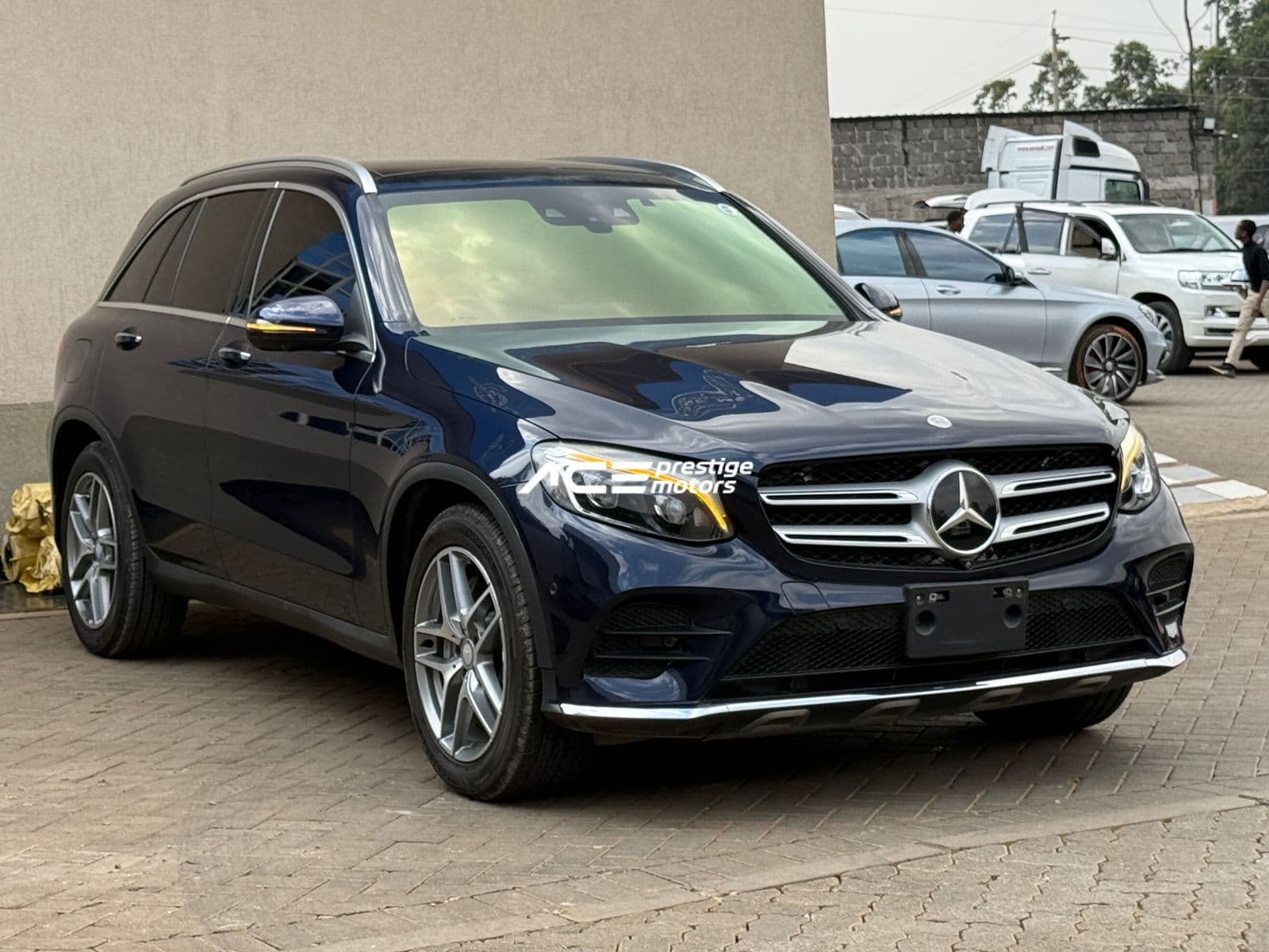Image of Mercedes-Benz GLC 250 YOM - 2016
