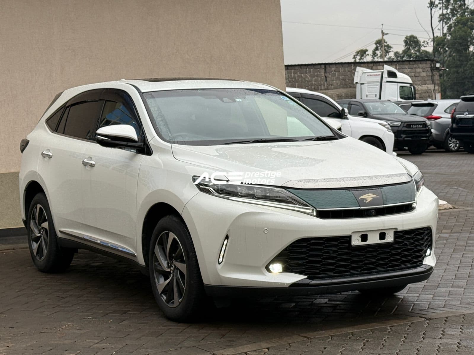 Image of Toyota Harrier Turbo YOM - 2018