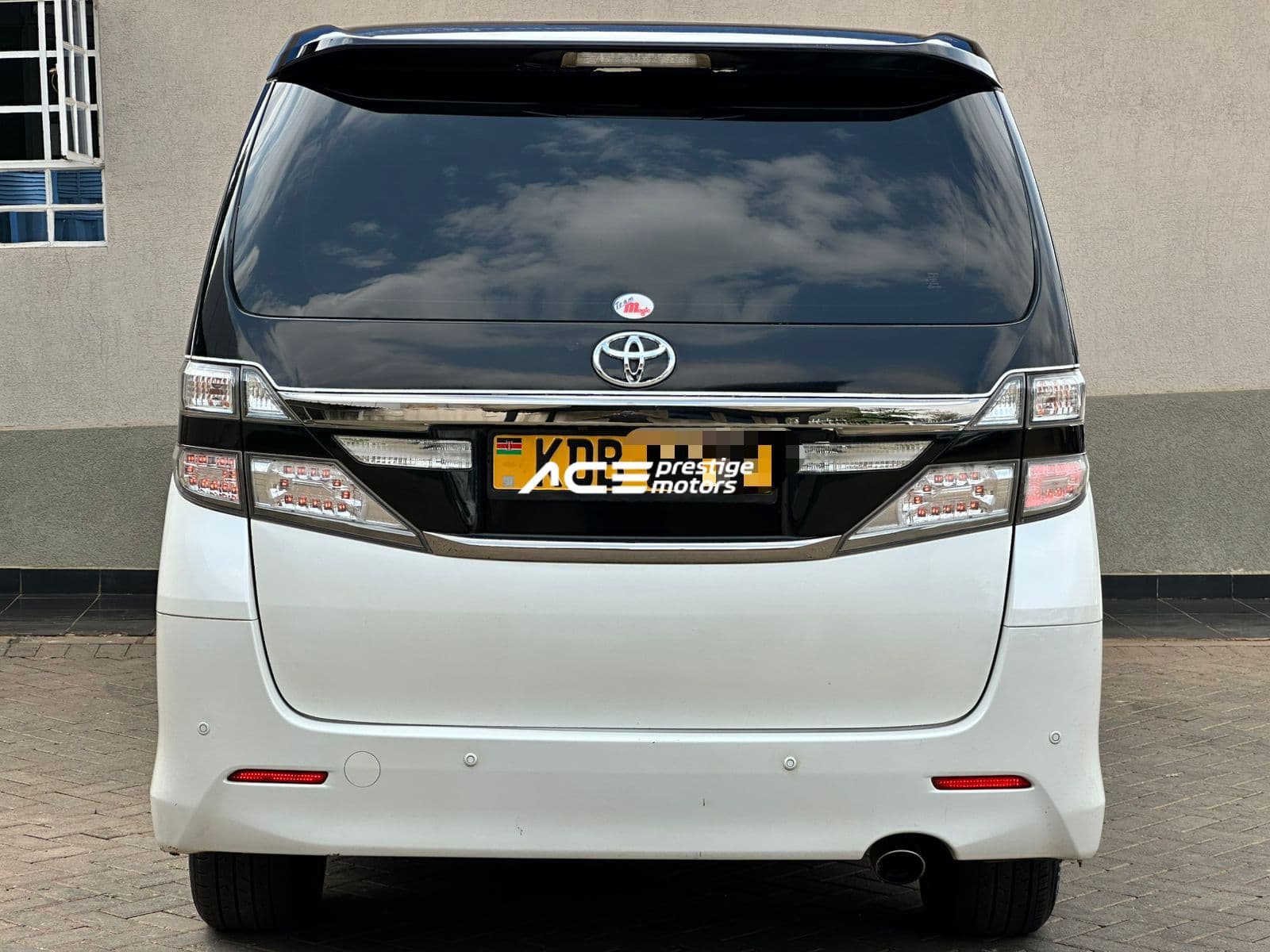 Image of Toyota Vellfire  YOM - 2014