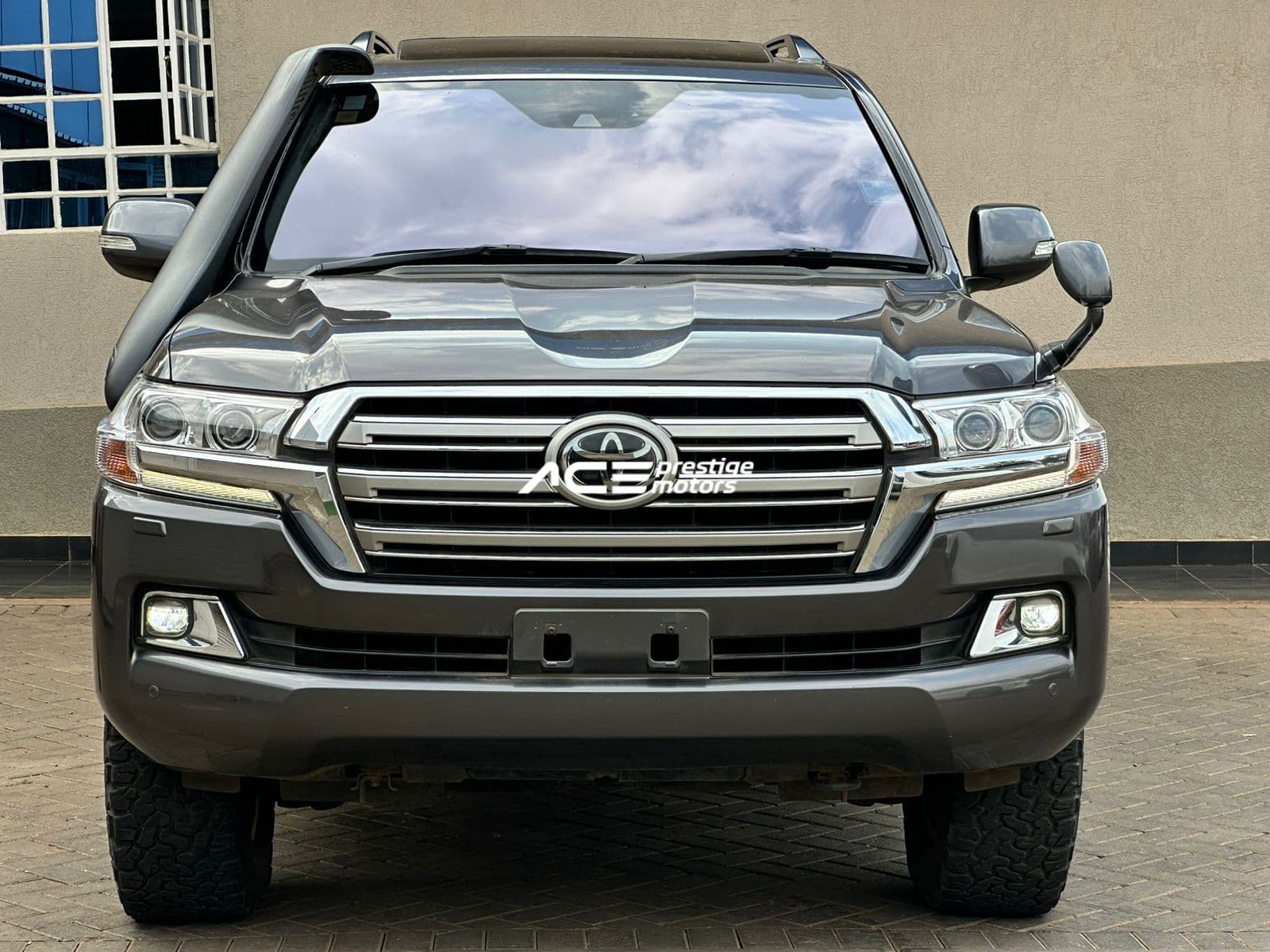 Image of Toyota Land Cruiser LC200 AGX YOM - 2017