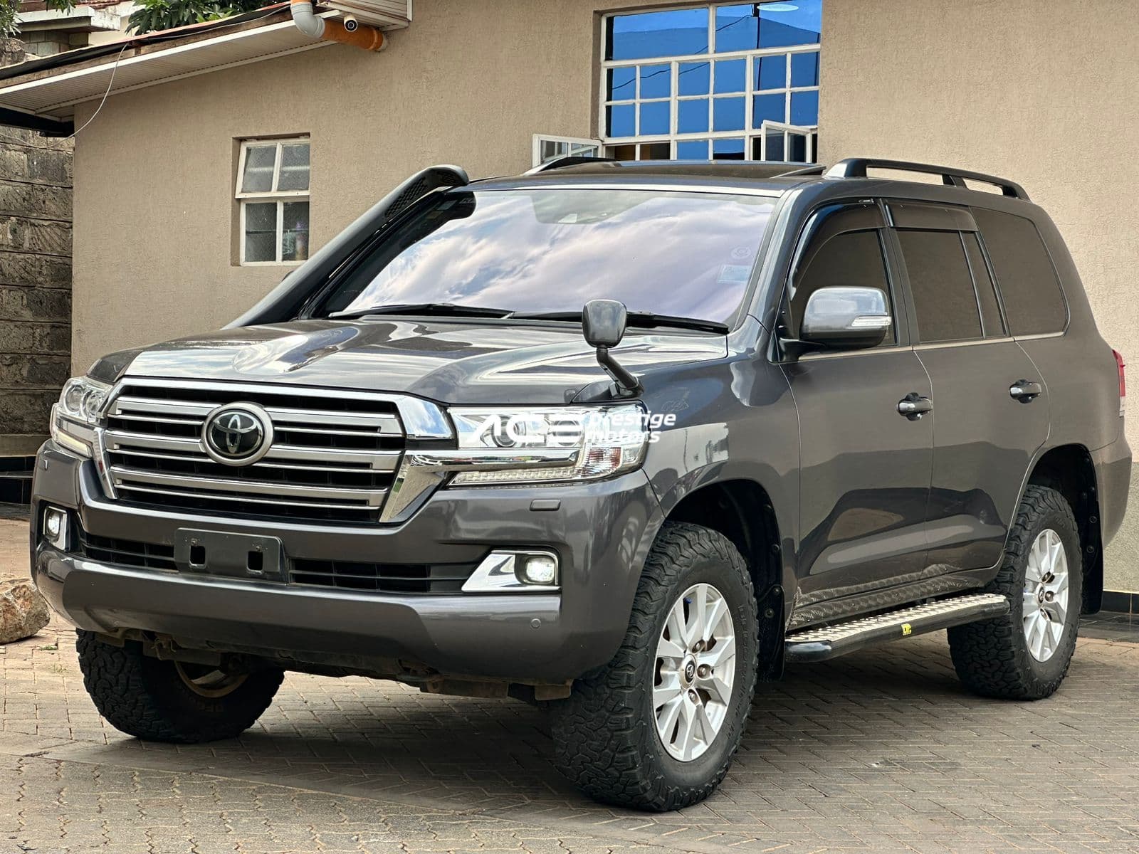 Image of Toyota Land Cruiser LC200 AGX YOM - 2017