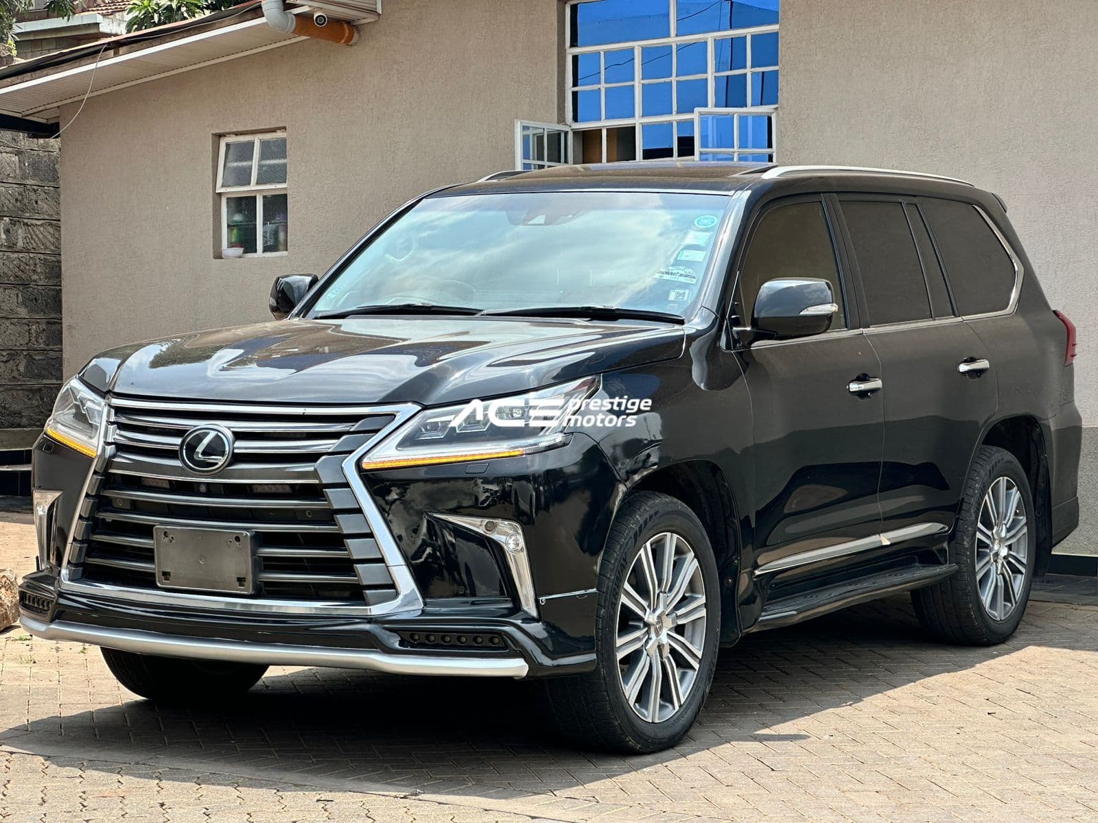 Image of Lexus LX570  YOM - 2016