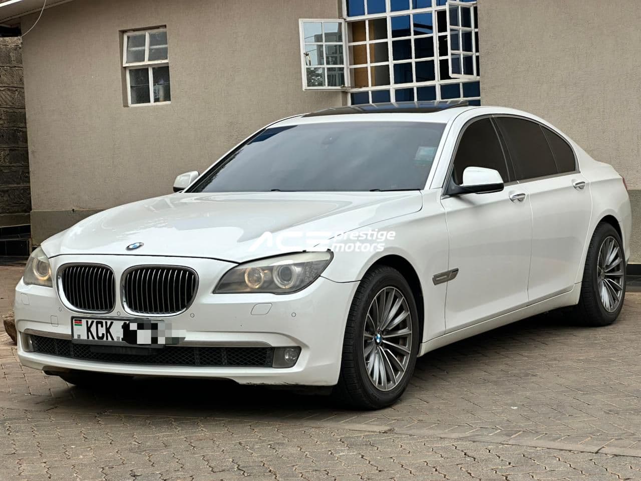 Image of BMW 740i  YOM - 2009