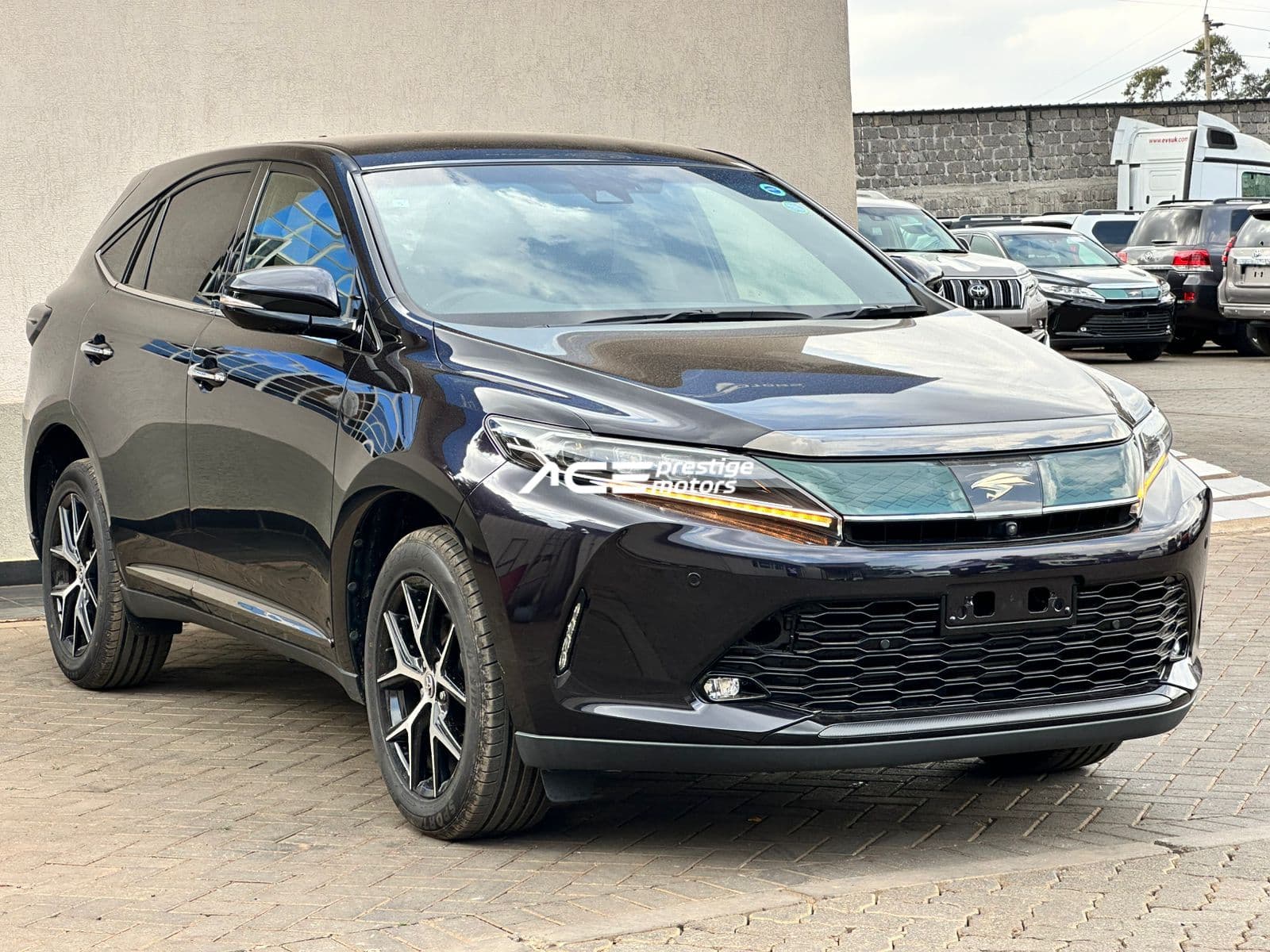 Image of Toyota Harrier Turbo YOM - 2018
