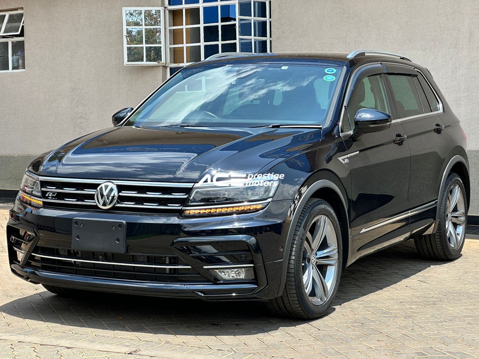 Image of Volkswagen Tiguan R-Line YOM - 2018
