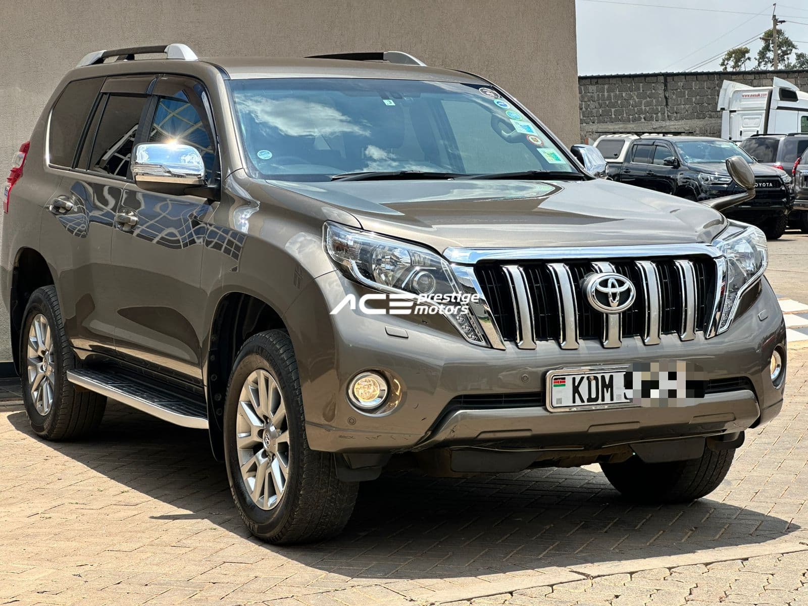 Image of Toyota Land Cruiser Prado TX YOM - 2017