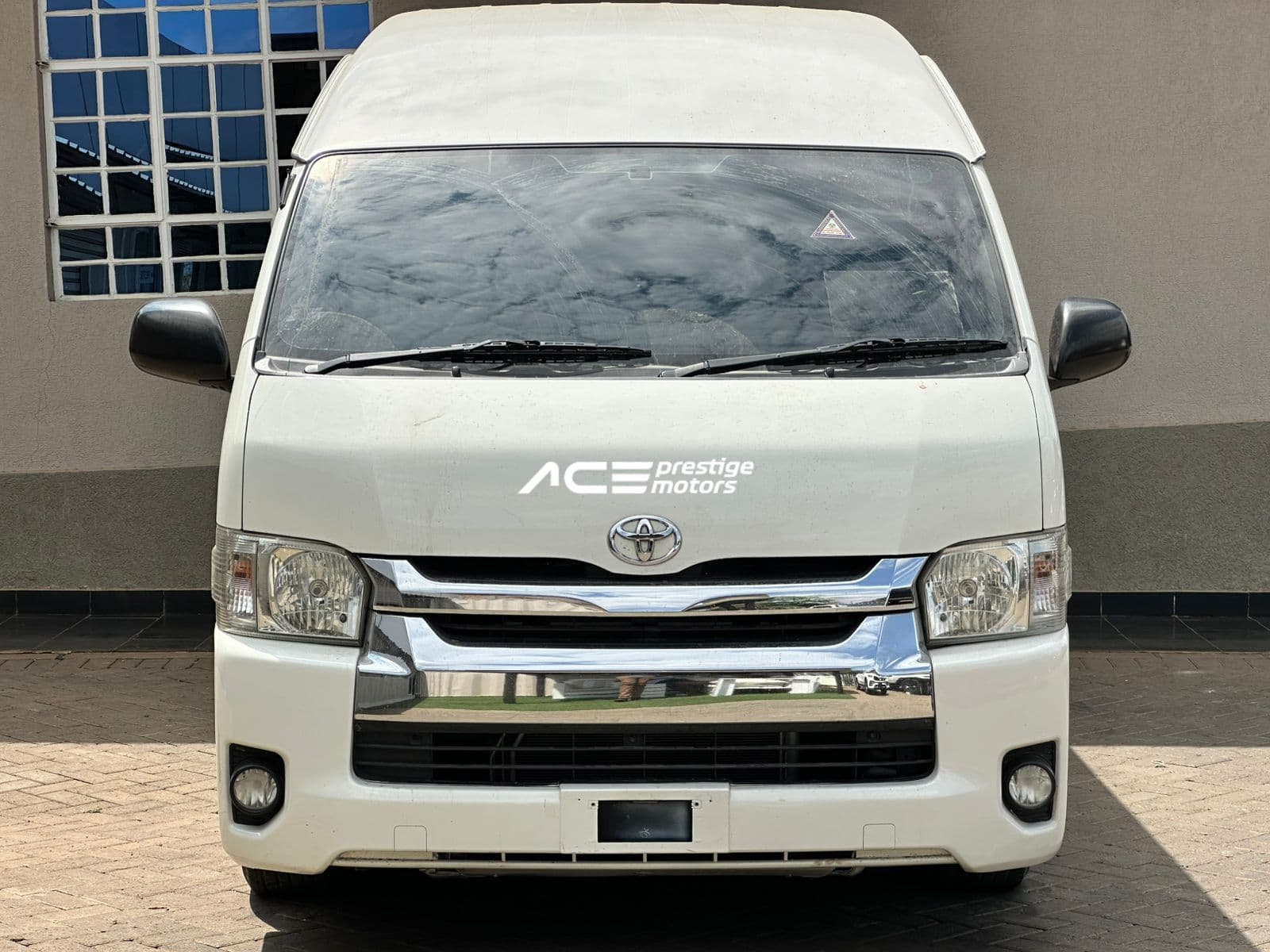 Image of Toyota Hiace Commuter YOM - 2018