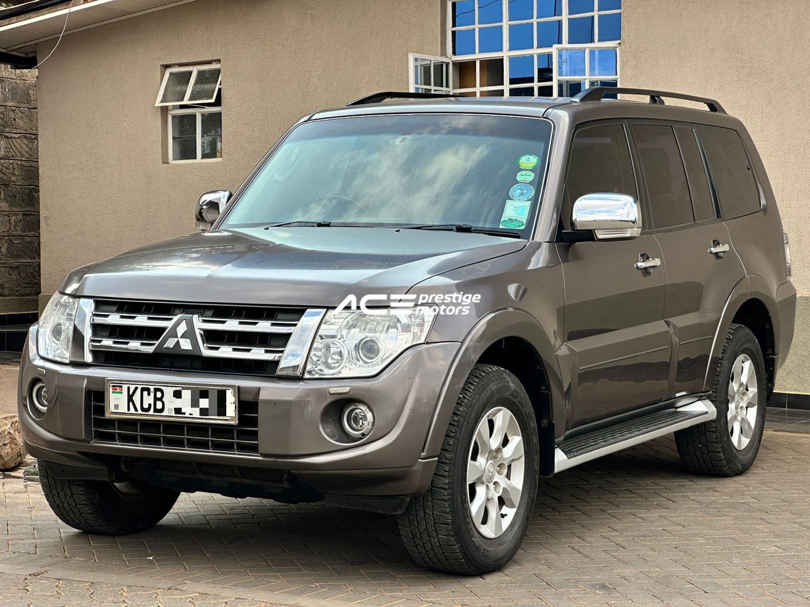 Image of  Mitsubishi Pajero YOM - 2014