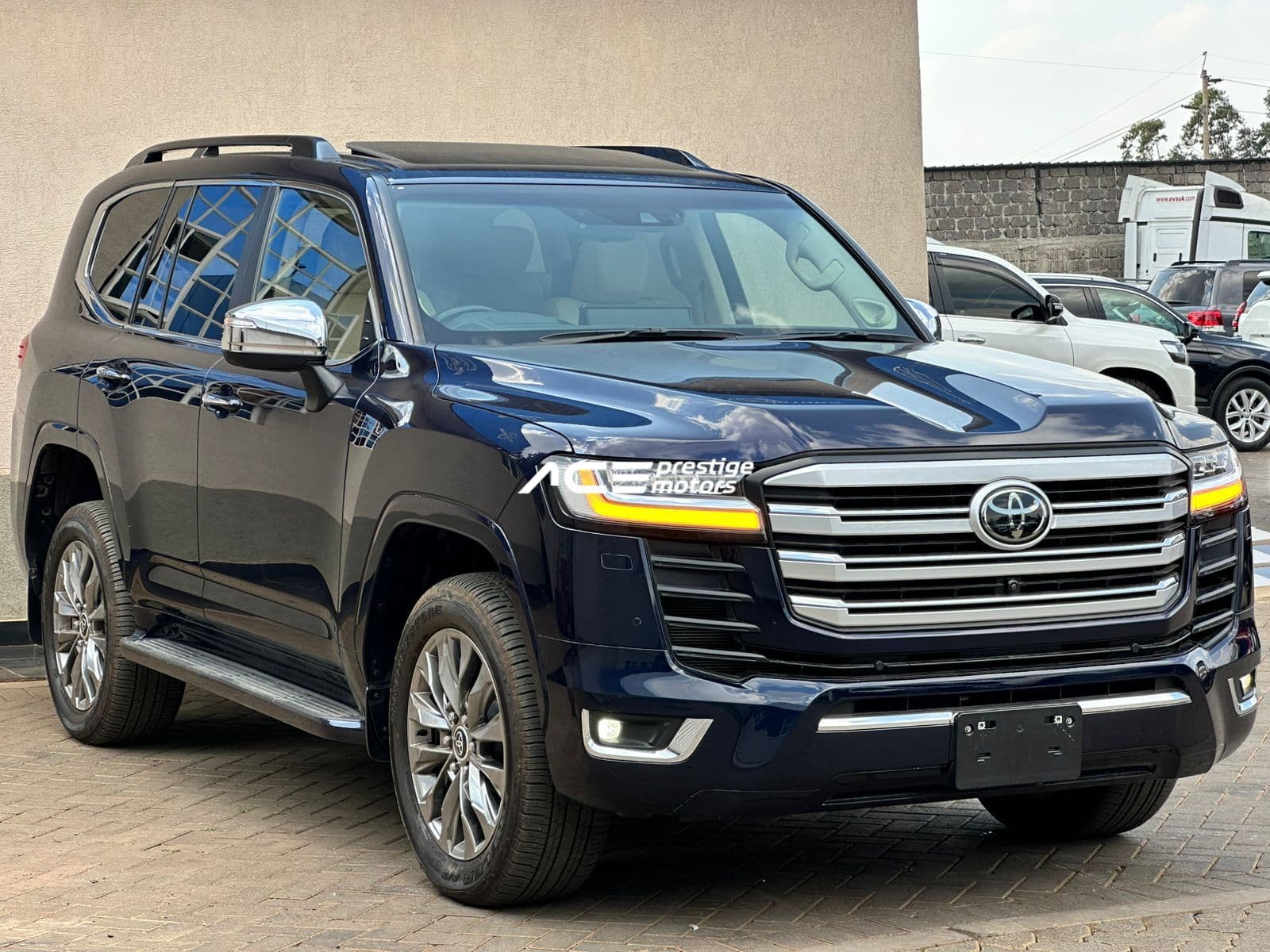 Image of Toyota Land Cruiser Sahara LC300 YOM - 2021