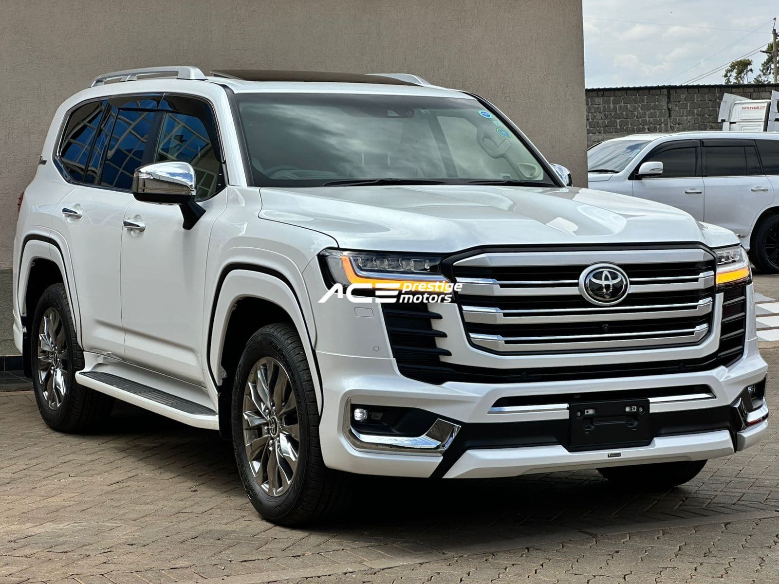 Image of Toyota Land Cruiser LC300 ZX YOM - 2023