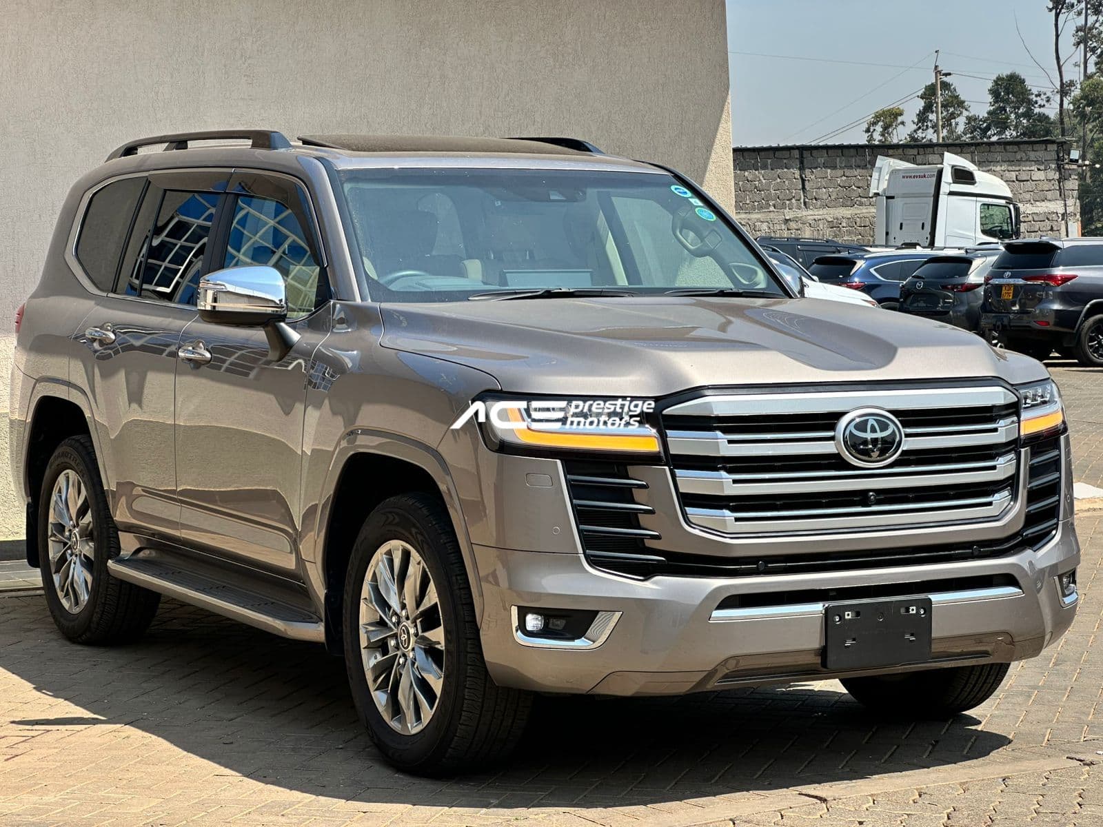 Image of Toyota Land Cruiser LC300 ZX YOM - 2023