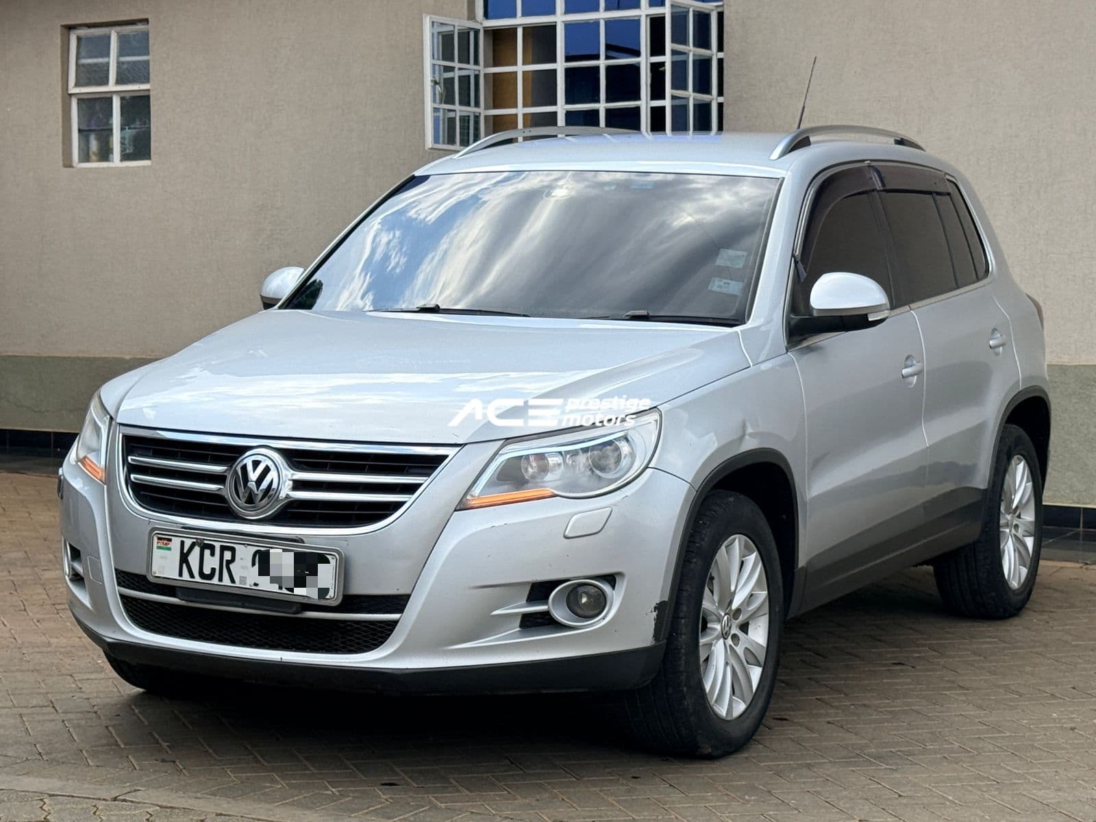 Image of Volkswagen Tiguan YOM - 2011