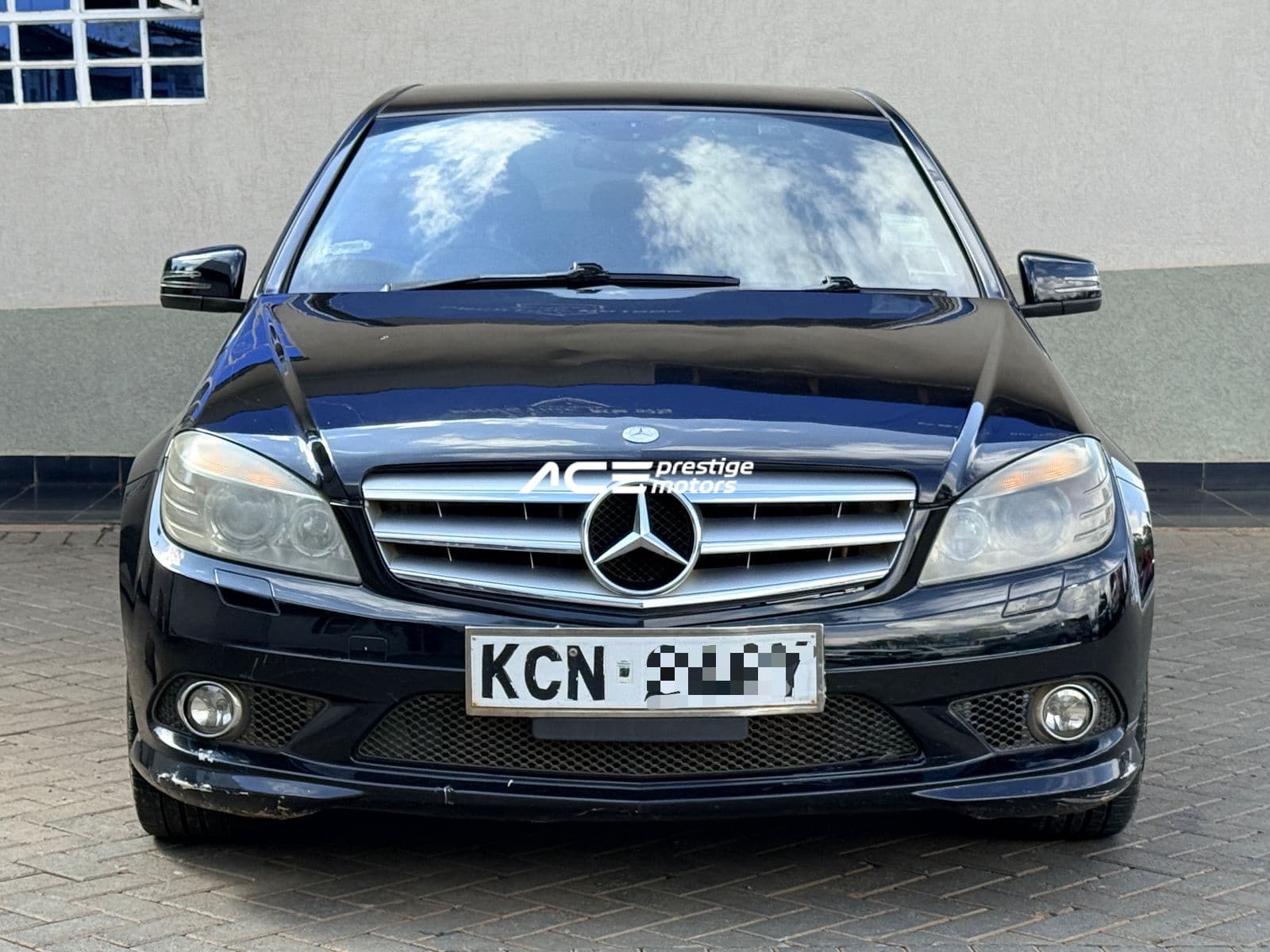 Image of Mercedes Benz C200 YOM - 2010