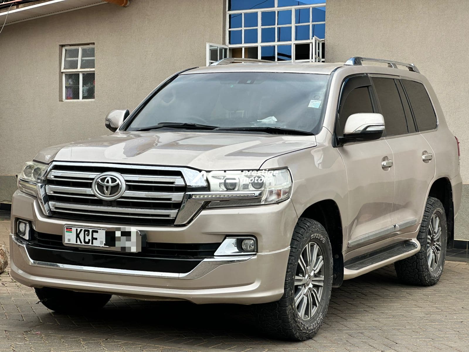 Image of Toyota Land Cruiser V8 LC200 YOM - 2008