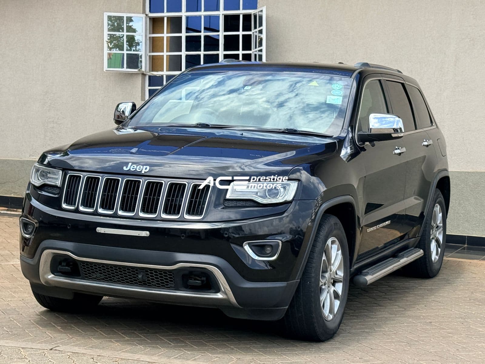 Image of Jeep Grand Cherokee YOM - 2015