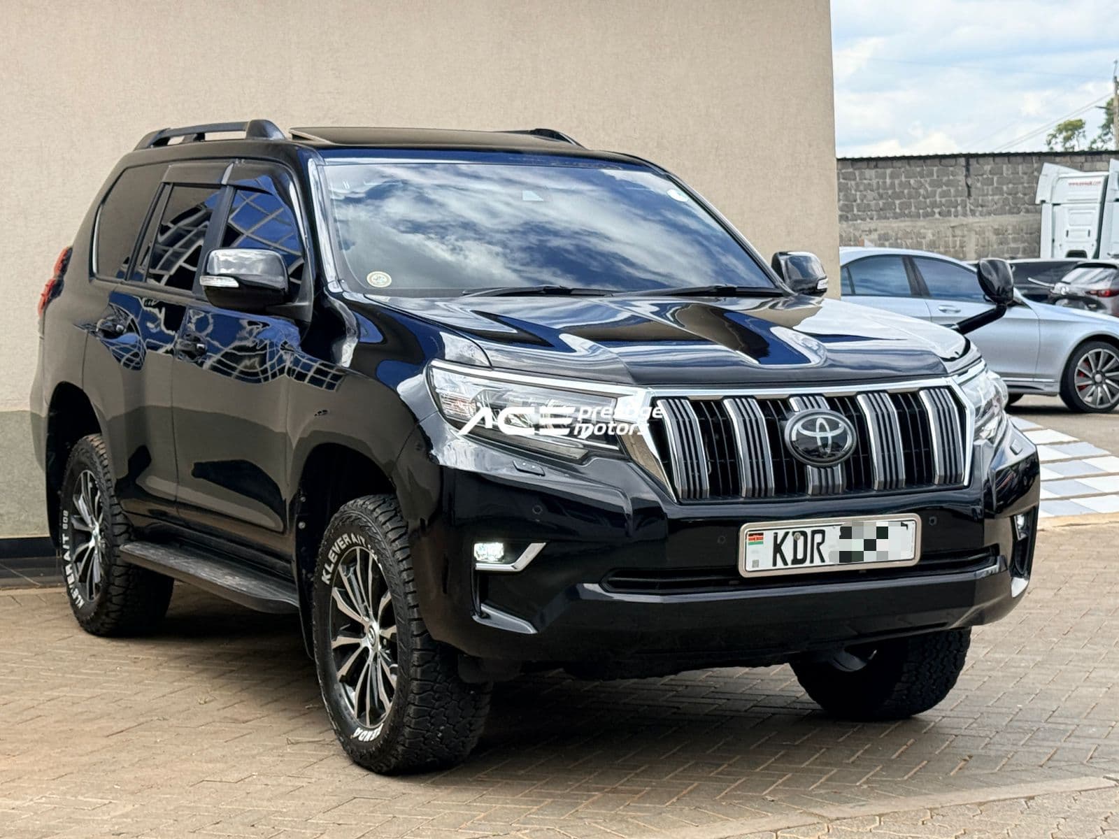 Image of Toyota Land Cruiser Prado TX YOM - 2017