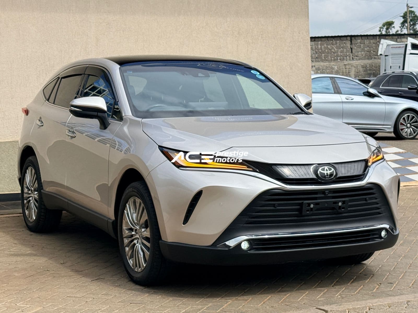 Image of Toyota Harrier YOM - 2020