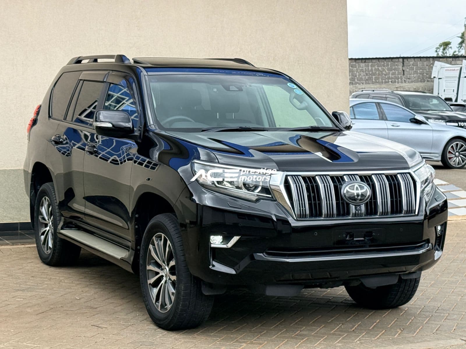 Image of Toyota Land Cruiser Prado TXL YOM - 2018