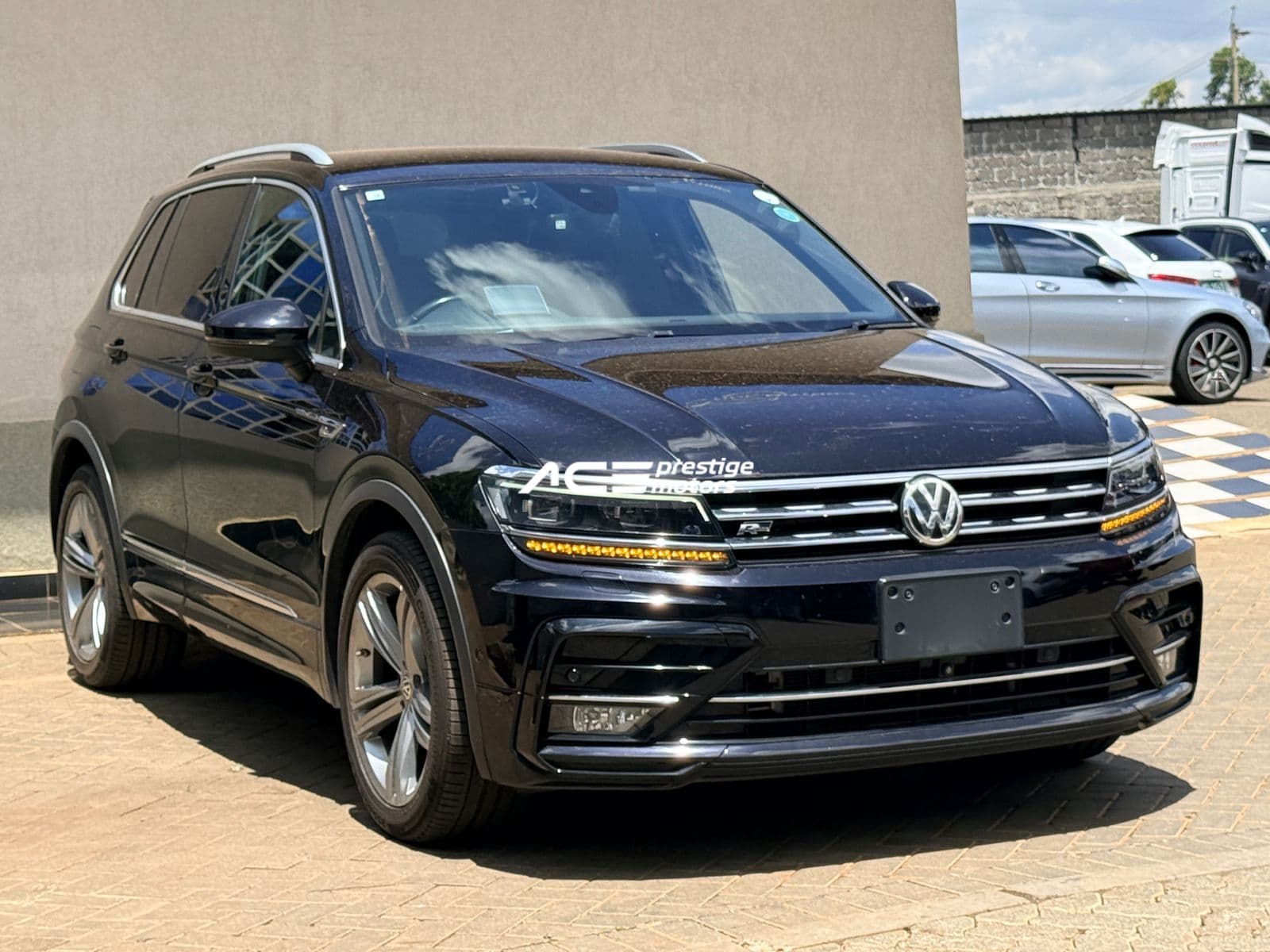 Image of Volkswagen Tiguan R-Line YOM - 2018