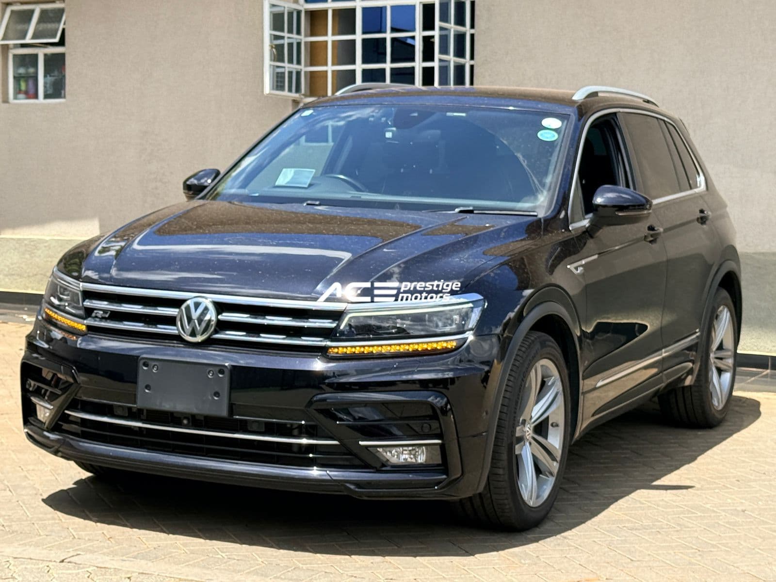 Image of Volkswagen Tiguan R-Line YOM - 2018