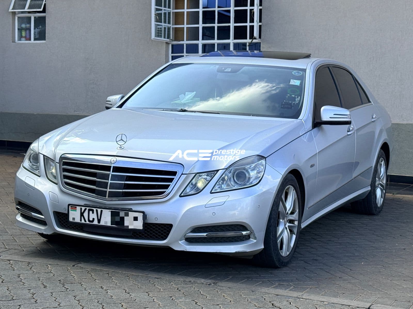 Image of Mercedes‑Benz E350 YOM - 2012