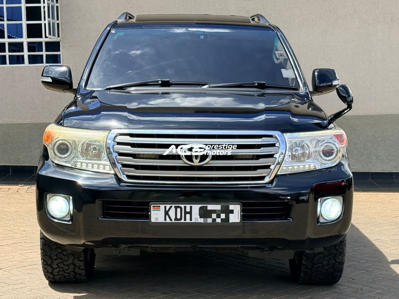 Image of Toyota Land Cruiser LC200 ZX  YOM - 2015