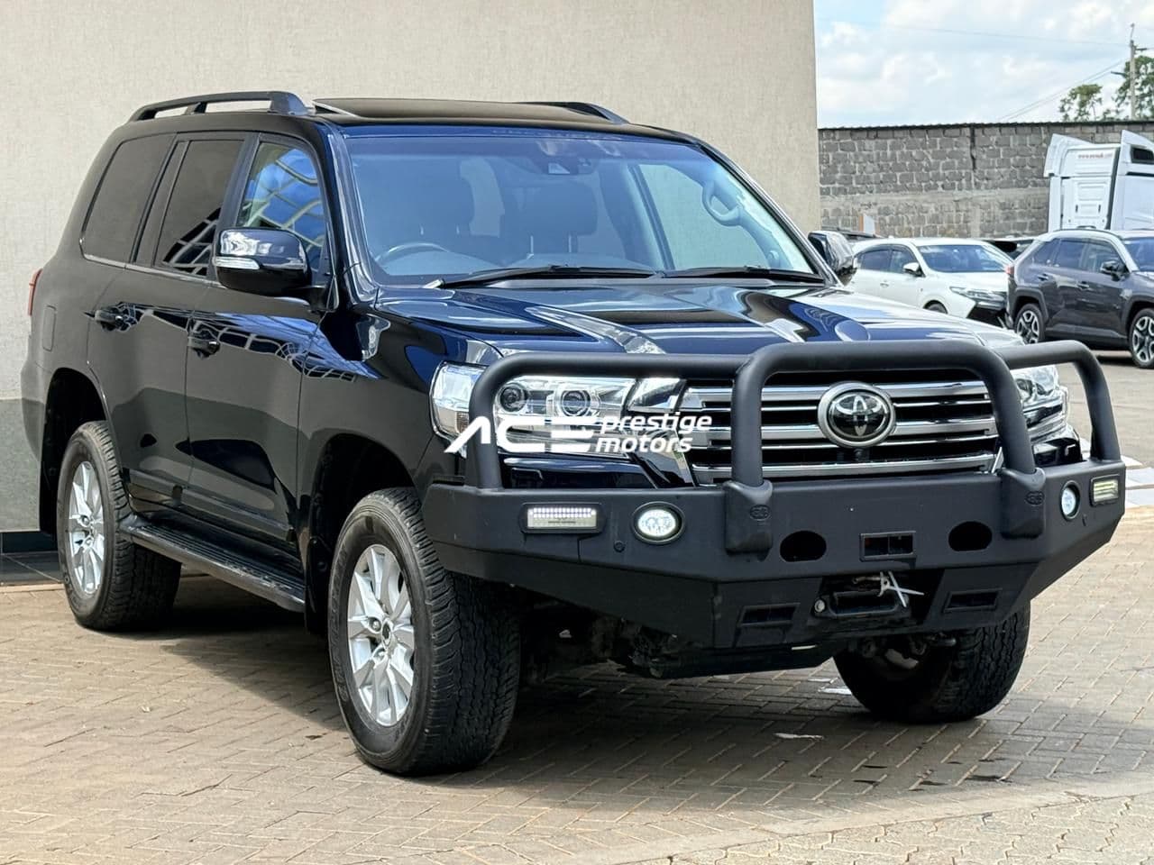 Image of Toyota Land Cruiser Sahara LC200 YOM - 2018