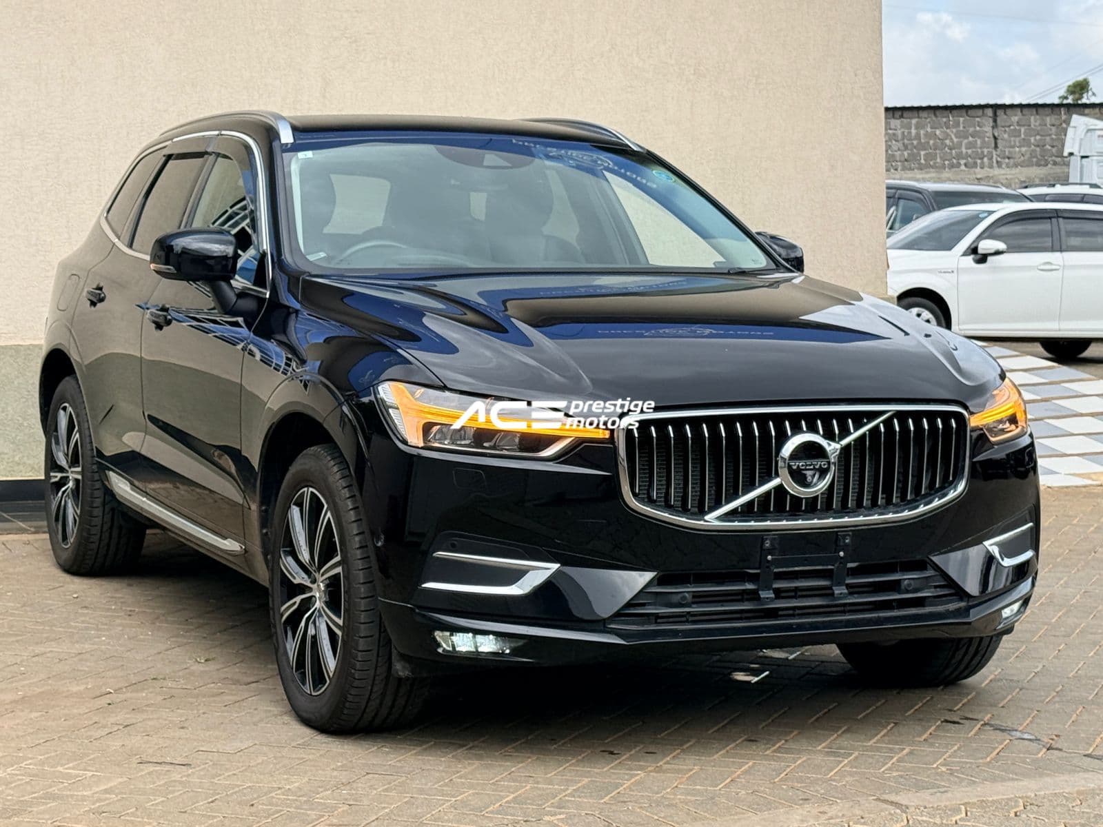 Image of Volvo XC60 T5 Inscription AWD YOM - 2018