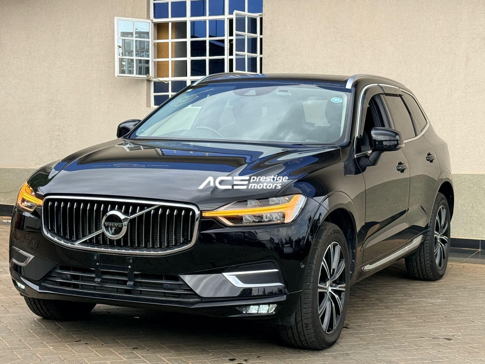 Image of Volvo XC60 T5 Inscription AWD YOM - 2018